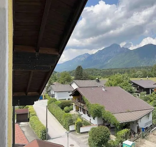 Haus Schmidhuber 4 A *